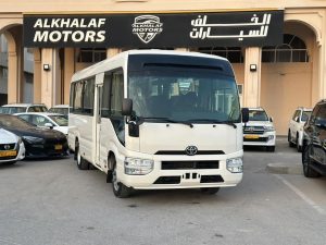TOYOTA COASTER 2025 — LE MINIBUS DE RÉFÉRENCE POUR LE TRANSPORT PROFESSIONNEL