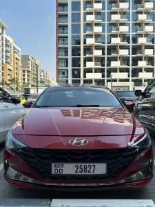 HYUNDAI ELANTRA 2021 — ÉLÉGANCE, ÉCONOMIE & CONFORT